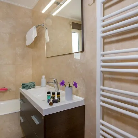Peris House Apartamento Suda